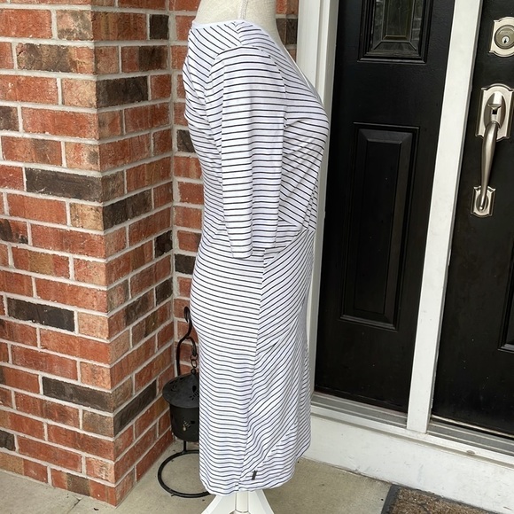 LOLE UPF 50+ Stretch T-Shirt Striped Dress - Picture 4 of 10
